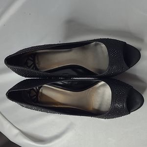 Fergalicious 4” Platform Black Heels Jeweled 9.5M Preowned gently worn